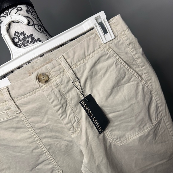 Banana Republic Boyfriend Rolled Cuff Chino Pant Size 6 NWT Cream Khaki - Picture 3 of 11